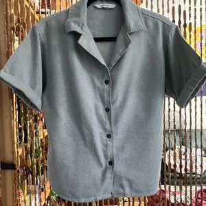 Anian Women’s Oxford Cotton Button-Up Shirt- Blue